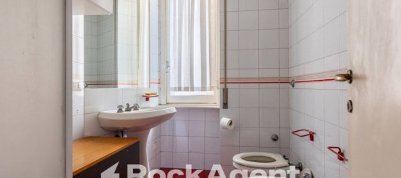 6 bedrooms Apartment in Rome, Italy No. 331118 19