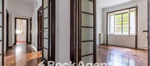 6 bedrooms Apartment in Rome, Italy No. 331118 8