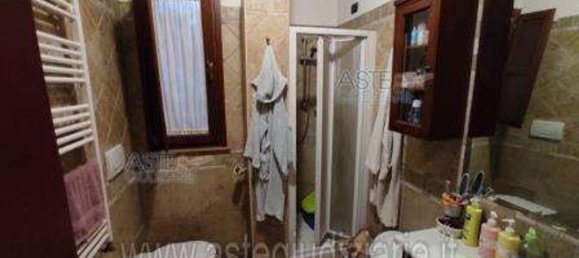 5-salle Appartement à Grottaferrata, Italy No. 32444 33