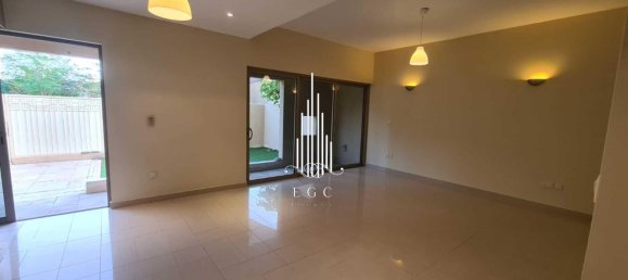 4 Schlafzimmer Villa in Al Raha Gardens, UAE, Nr. 39113 4