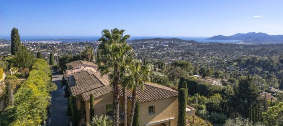 Propiedad comercial de 6 dormitorios en Mougins, France No. 1674 2