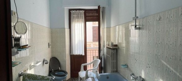 5 bedrooms House in Pieve del Cairo, Italy No. 359521 4