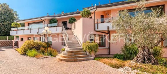 8غرفة فيلا في Albavilla, Italy رقم 131655 27