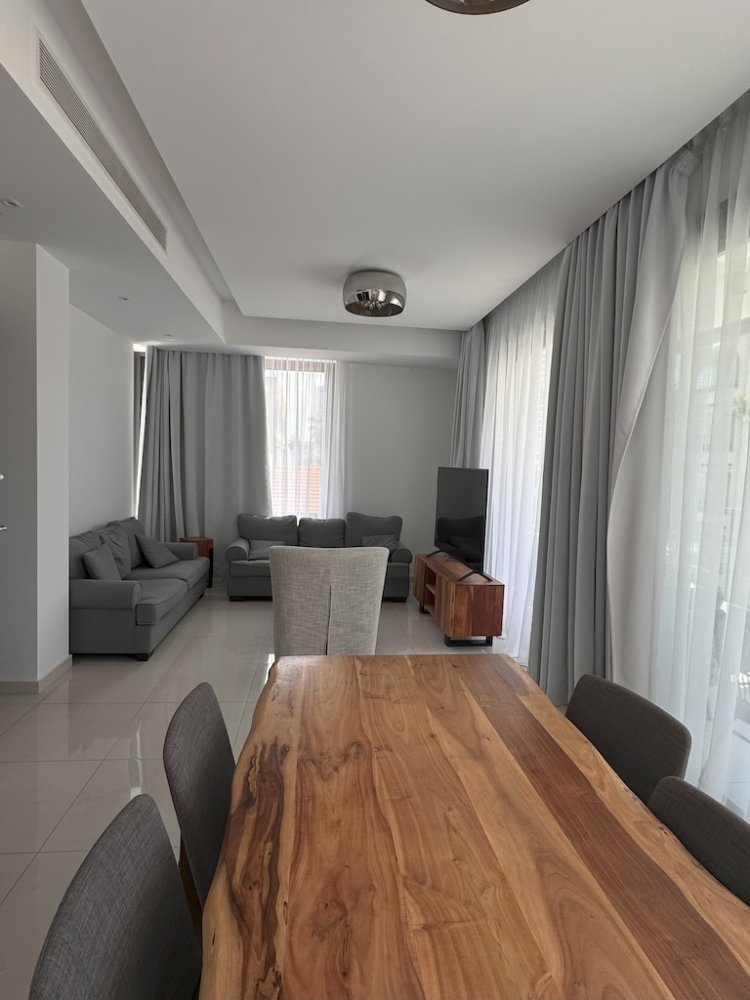 3 bedrooms Apartment in Germasogeia, Cyprus No. 4279