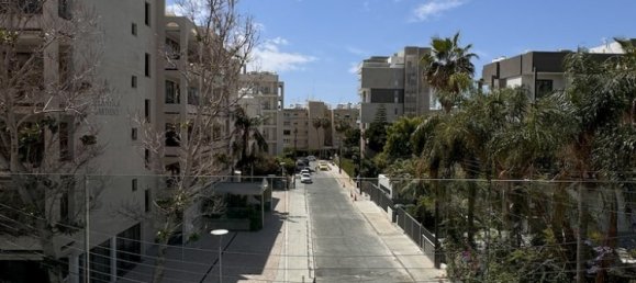 3 bedrooms Apartment in Germasogeia, Cyprus No. 4279 3