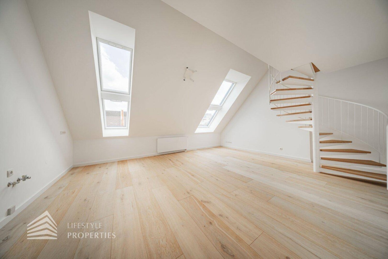 2 rooms Duplex in Wieden, Austria No. 215580