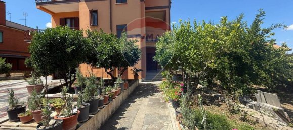 3 bedrooms Apartment in Rome, Italy No. 272651 3