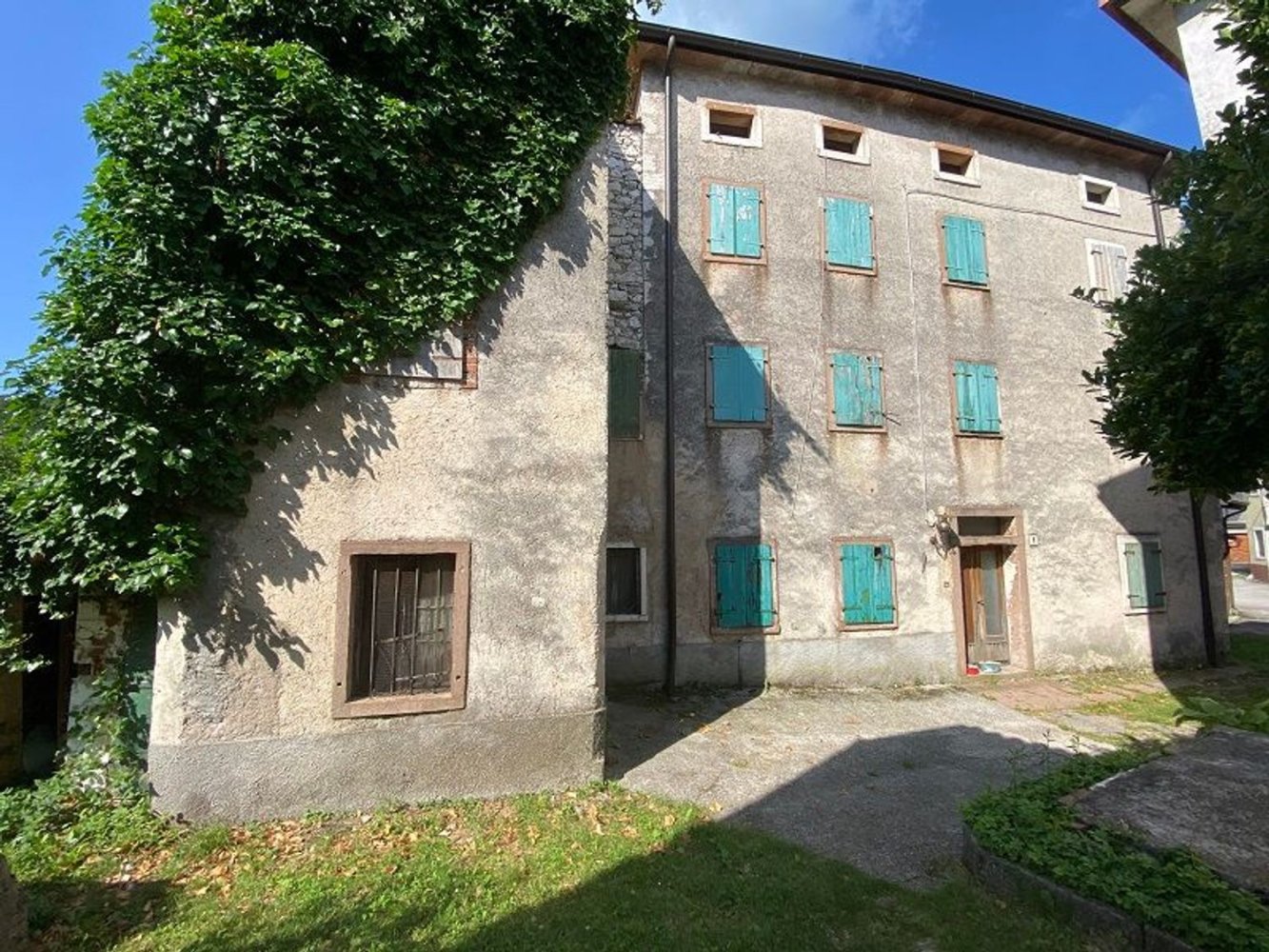 6 rooms House in Alpago, Italy No. 285188