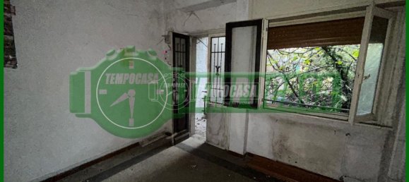 7 bedrooms House in Gavirate, Italy No. 125372 9