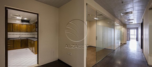 Bureau à Al Khalidiya, UAE 622m² No. 29263 10