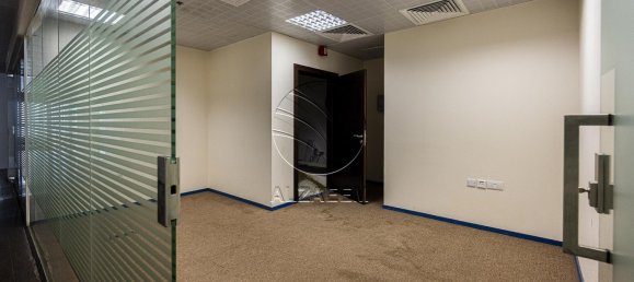 Bureau à Al Khalidiya, UAE 622m² No. 29263 15