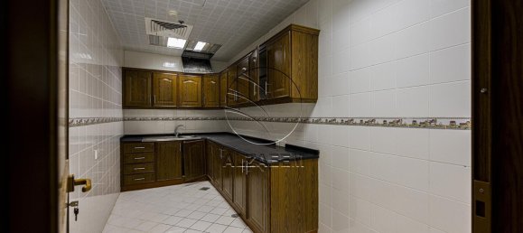 Bureau à Al Khalidiya, UAE 622m² No. 29263 11