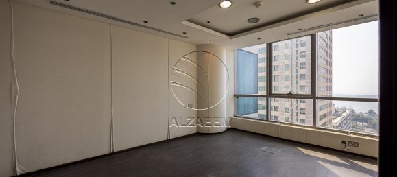 Bureau à Al Khalidiya, UAE 622m² No. 29263 21