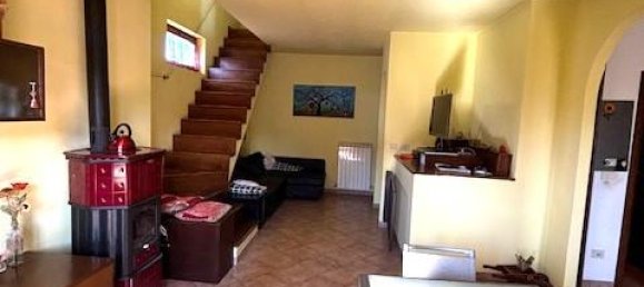 6 rooms House in Terranuova Bracciolini, Italy No. 233988 7