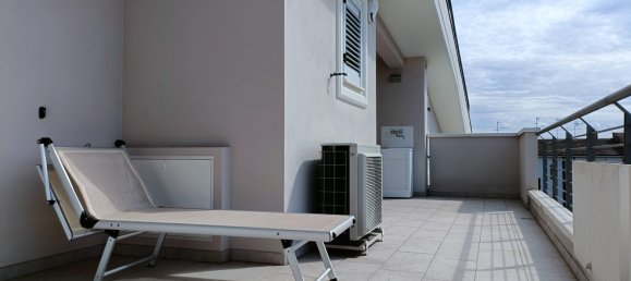 3 bedrooms Penthouse in Empoli, Italy No. 345791 24