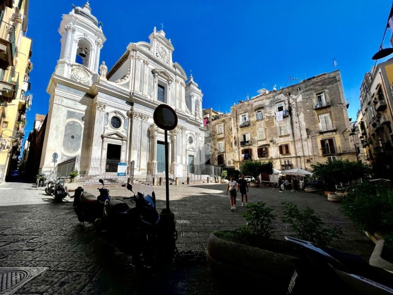 2 bedrooms Apartment in Naples, Italy No. 321101