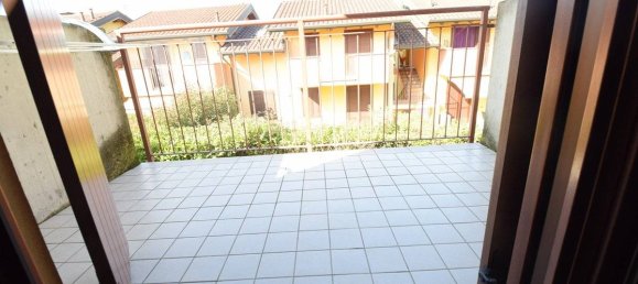 1 bedroom Apartment in Roncello, Italy No. 331024 4