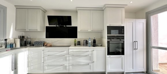 4 bedrooms House in Estepona, Spain No. 34622 11