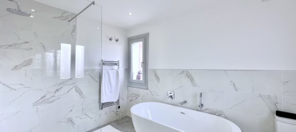 4 bedrooms House in Estepona, Spain No. 34622 15