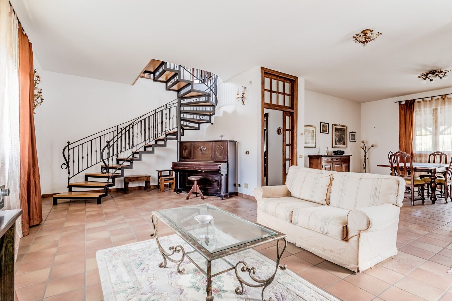 5 rooms House in Sezze, Italy No. 67243