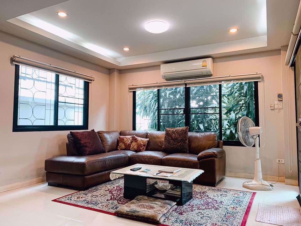 5 bedrooms House in Prawet, Thailand No. 9521