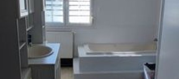 3 bedrooms House in Seine-Maritime, France No. 310395 3