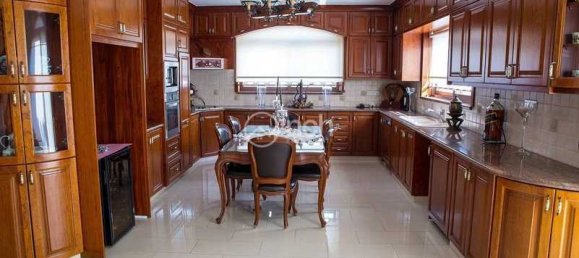6 bedrooms Villa in Limassol, Cyprus No. 17056 10