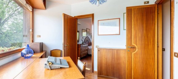 Villa de 4 dormitorios en Capoterra, Italy No. 317362 36