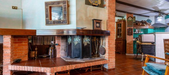 Villa de 4 dormitorios en Capoterra, Italy No. 317362 46