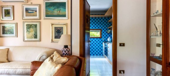 Villa de 4 dormitorios en Capoterra, Italy No. 317362 14