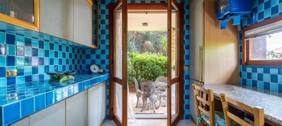 Villa de 4 dormitorios en Capoterra, Italy No. 317362 16