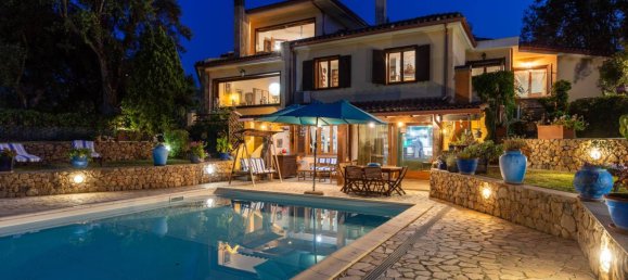 Villa de 4 dormitorios en Capoterra, Italy No. 317362 3