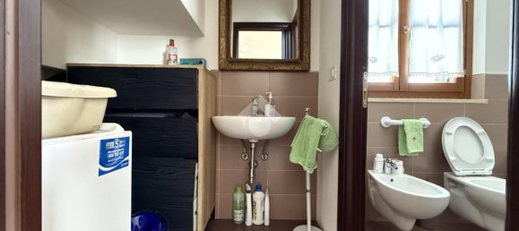 Квартира с 3 комнатами в Ареццо, Италия № 15328 7