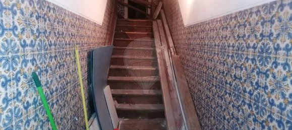 180m² Building in Vila Nova de Gaia, Portugal No. 116435 5