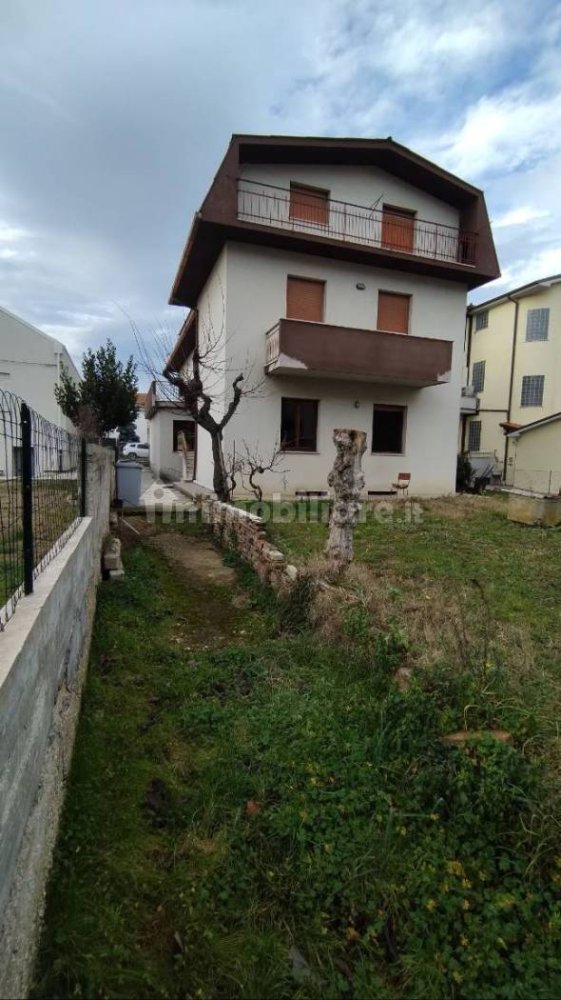 Villa T3 em Chiaravalle, Italy N.º 273941