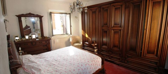 4 bedrooms House in Montecosaro, Italy No. 351497 19