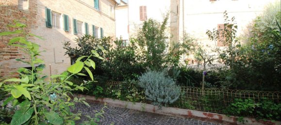 4 bedrooms House in Montecosaro, Italy No. 351497 14