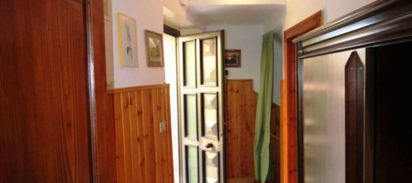 4 bedrooms House in Montecosaro, Italy No. 351497 9