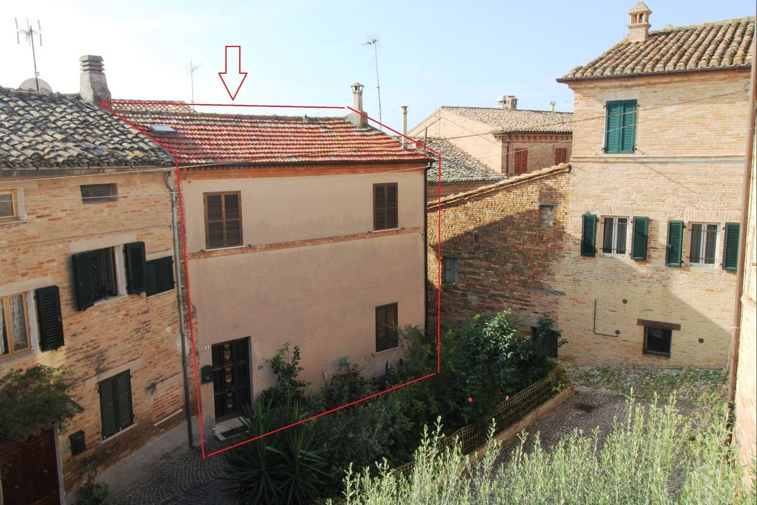 4 bedrooms House in Montecosaro, Italy No. 351497