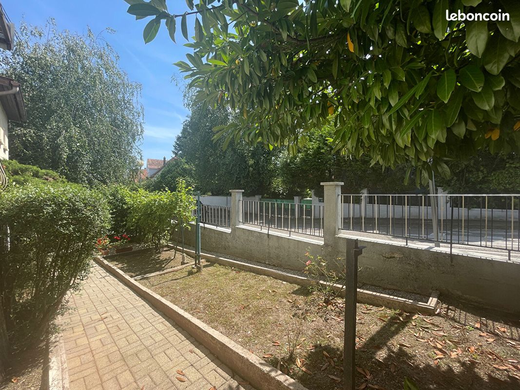 4 chambres Maison à Ostwald, France No. 260425