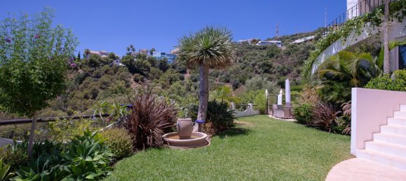 3 bedrooms Villa in Marbella, Spain No. 4712 17