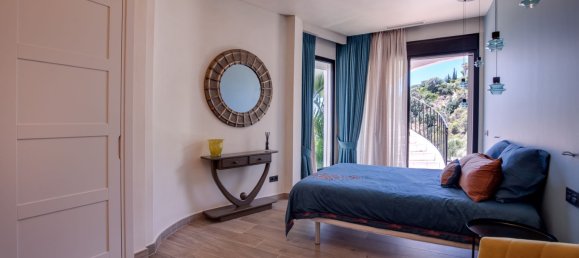 3 bedrooms Villa in Marbella, Spain No. 4712 13