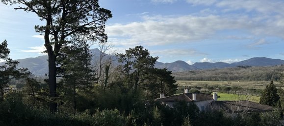 10 bedrooms Villa in Saint-Jean-de-Luz, France No. 298018 2