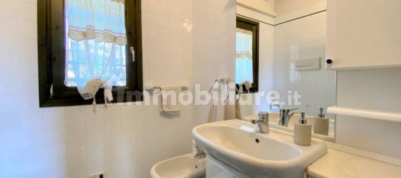 Villa de 3 dormitorios en Polpenazze del Garda, Italy No. 296799 22