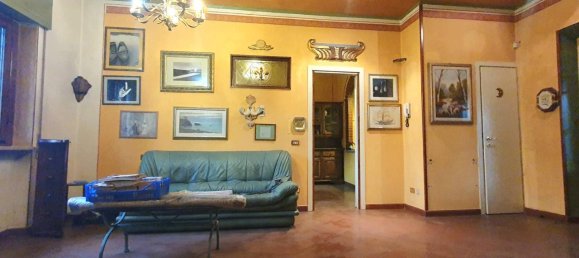 6 rooms Villa in Capannori, Italy No. 112610 8
