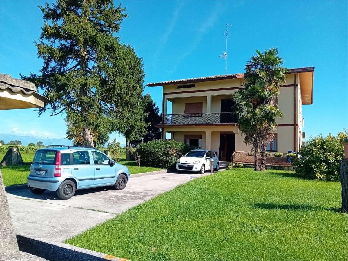 6 bedrooms Villa in Pramaggiore, Italy No. 357082