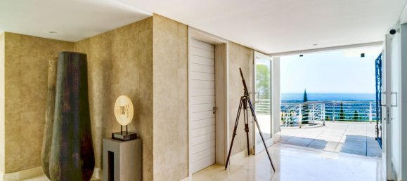 5 bedrooms Villa in El Madronal, Spain No. 19539 18