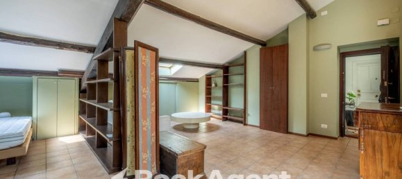 1 bedroom Apartment in Rome, Italy No. 304869 3