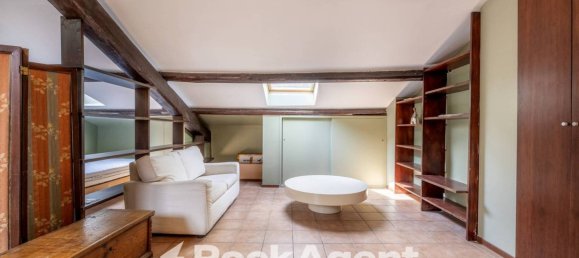 1 bedroom Apartment in Rome, Italy No. 304869 5
