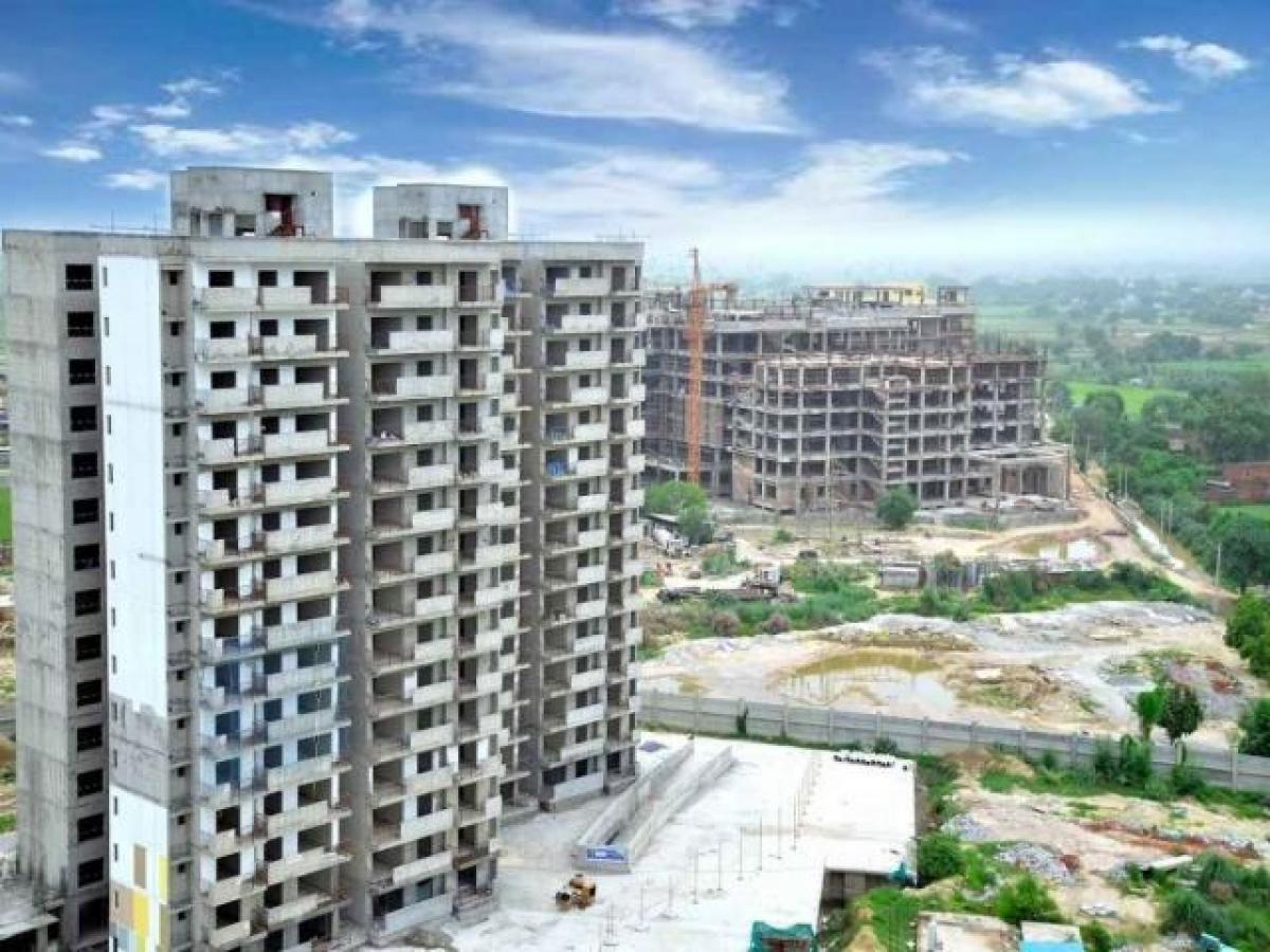 Дом с 2 спальнями в Бахадургарх, Индия № 9214